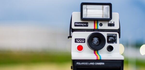 Laat een onuitwisbare indruk achter met photoflyers